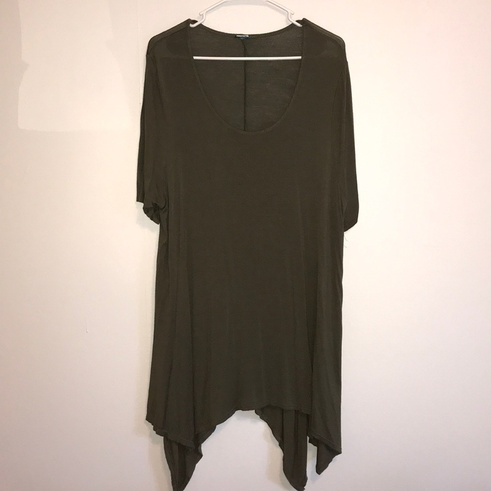 Rue 21 + Hunter Green Long Top